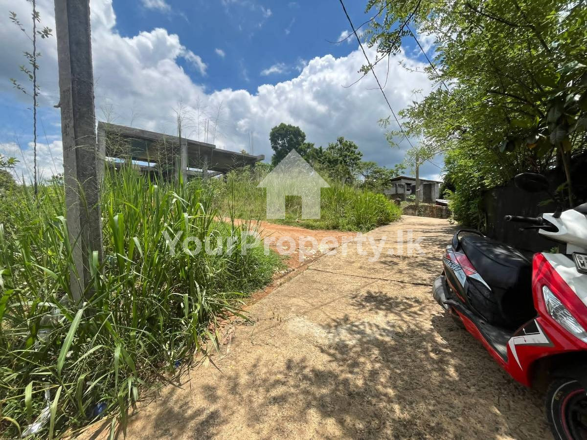🏡 කෑගල්ලෙ අටුගොඩ මාර්ගයෙන්  අනර්ඝ බිම් කොටසක් විකිණීමට